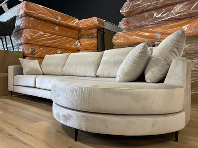 Bella Klein | Bankstel met ronde lounge | 300×140 – Beige | Meerdere kleuren beschikbaar